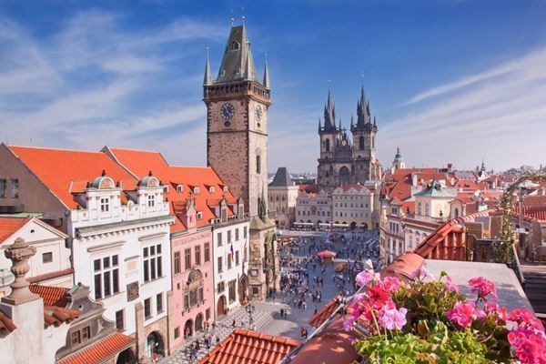 **SÖMESTRE** Prag Türk Hava Yolları 3 Gece