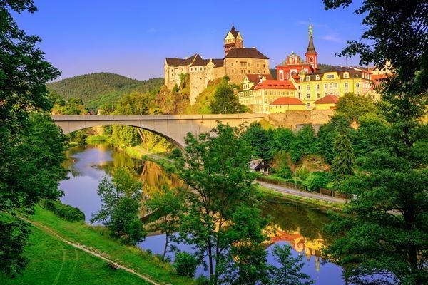 **SÖMESTRE** Prag Türk Hava Yolları 3 Gece