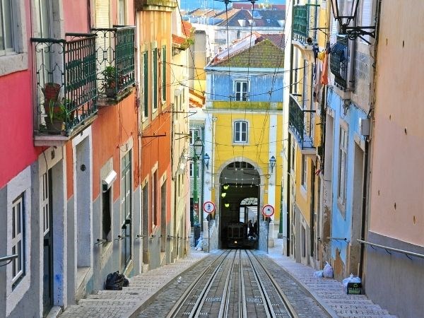 Porto - Lizbon Rüyası Türk Hava Yolları 4 Gece 