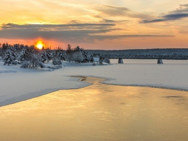 **YILBAŞI**Lapland Büyülü Kuzey Işıkları Masalı Türk Hava Yolları 4 Gece ( TÜM TURLAR DAHİL)