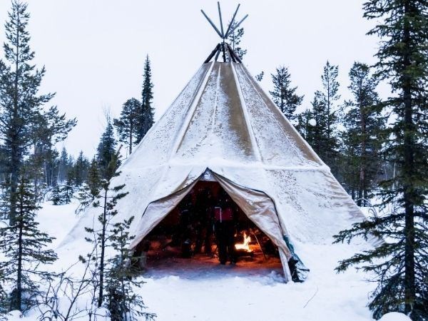 **YILBAŞI**Lapland Büyülü Kuzey Işıkları Masalı Türk Hava Yolları 4 Gece ( TÜM TURLAR DAHİL)