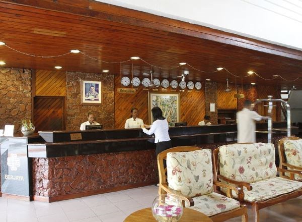 Berjaya Beau Vallon Resort 4* Standard oda- oda+kahvaltı konaklama 5 Gece ( THY)