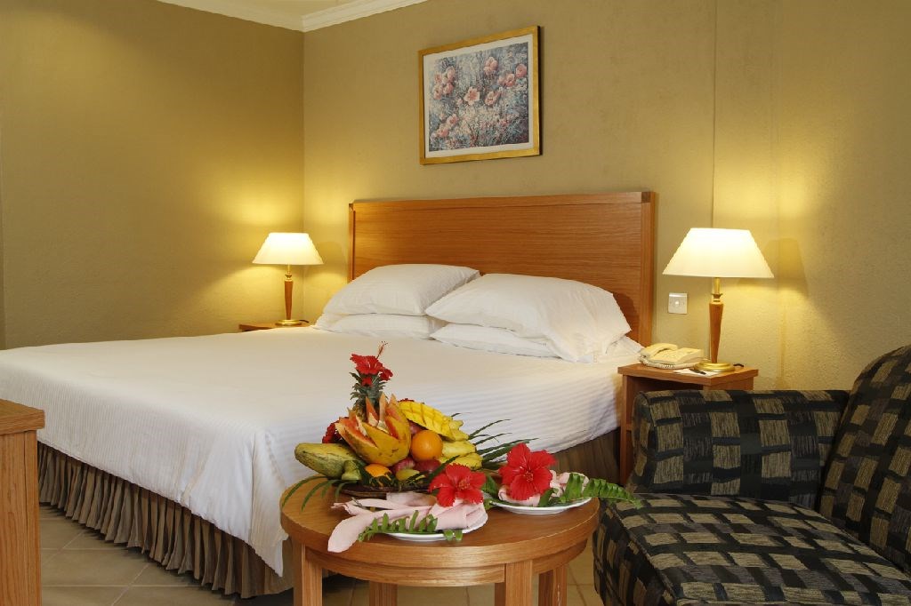 Berjaya Beau Vallon Resort 4* Standard oda- oda+kahvaltı konaklama 5 Gece ( THY)