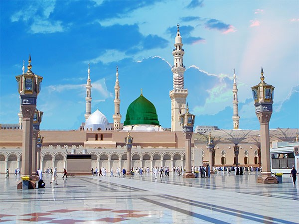 Suudi Arabistan Kültür Turu (Umre Dahil Tur) Flynas Hava Yolları 4 Gece