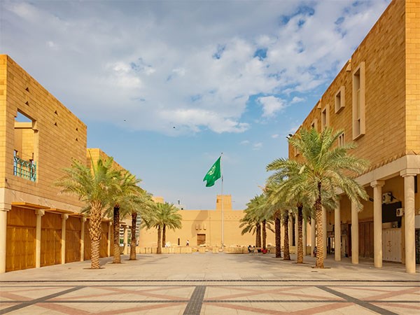 Suudi Arabistan Kültür Turu (Umre Dahil Tur) Flynas Hava Yolları 4 Gece