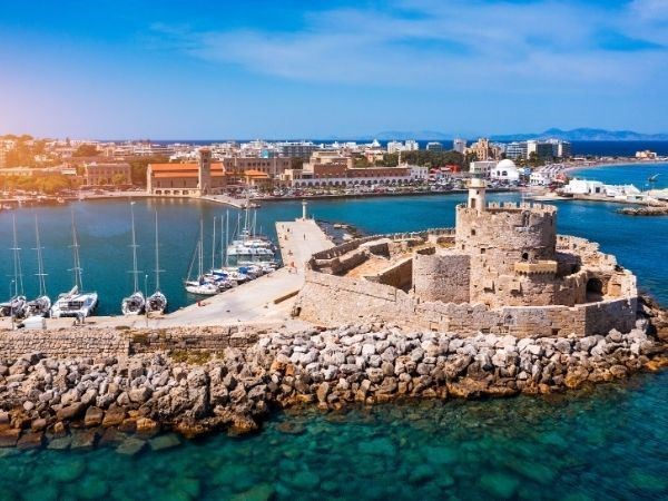 Fethiye Çıkışlı Feribotlu Rodos Adası Turu 3 Gece 4* Otel