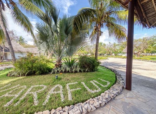 Karafuu Beach Resort&Spa 5*, 5 Gece Yarım pansiyon konaklama . THY ile