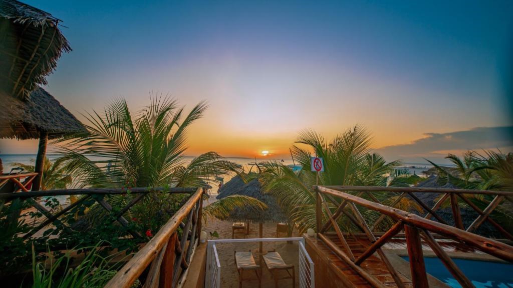 Sansi Kendwa Beach Resort 4*, 5 Gece deniz manzaralı deluxe odada konaklama . THY ile