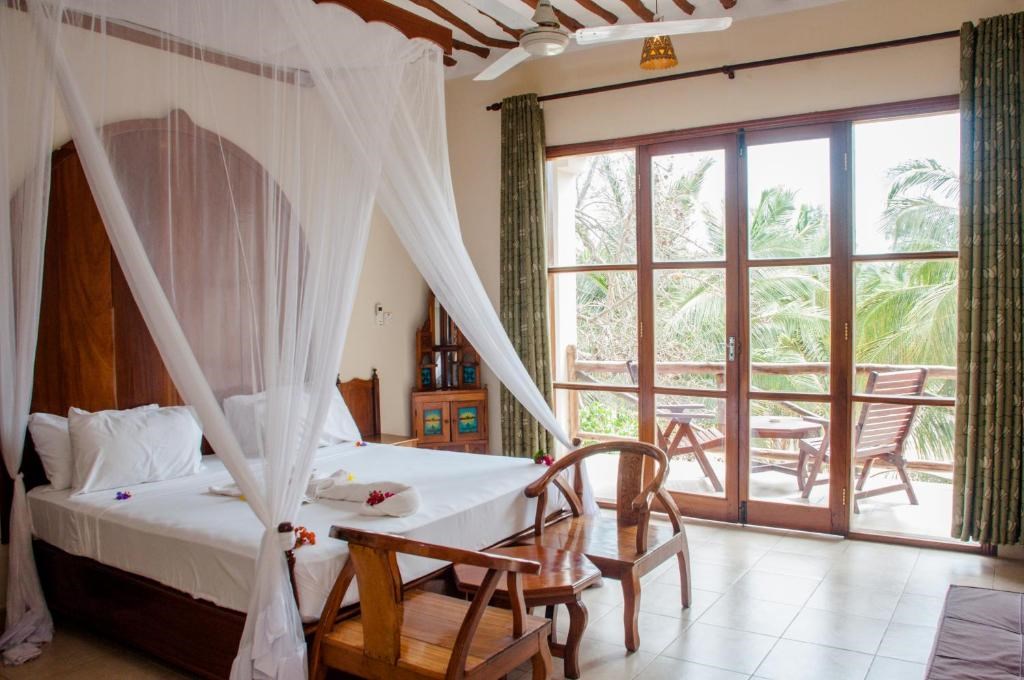 Sunset Kendwa Beach Hotel 3*, 5 Gece Beach Bungalow BB konaklama . THY ile