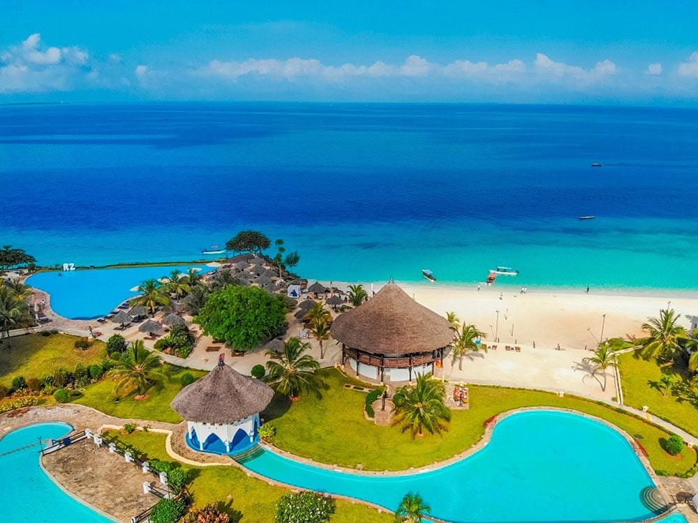 Royal Zanzibar Beach Resort 5*, deluxe oda 5 Gece her şey dahil konaklama . THY ile