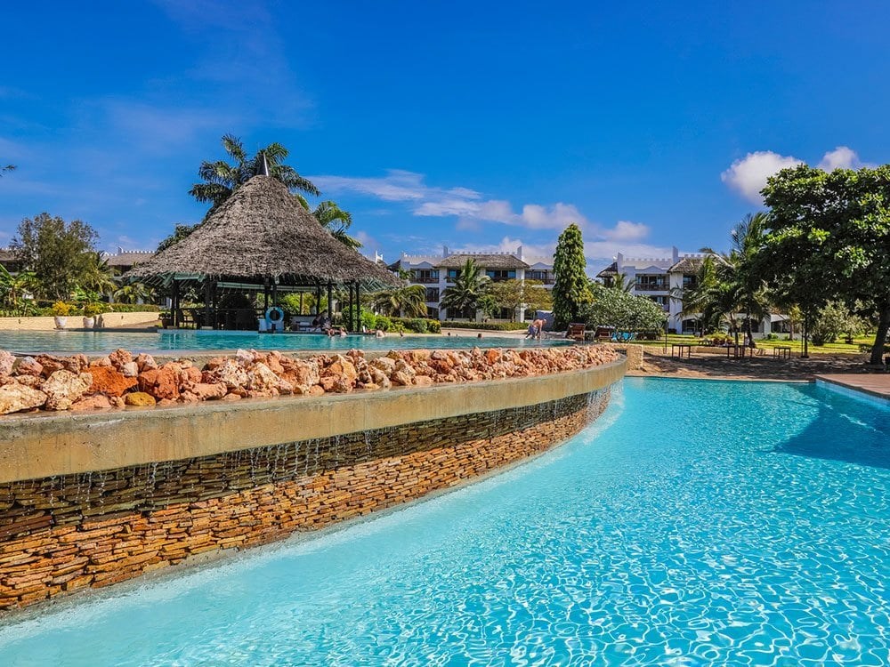 Royal Zanzibar Beach Resort 5*, deluxe oda 5 Gece her şey dahil konaklama . THY ile